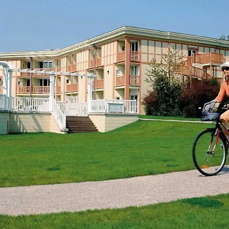 Pierre & Les Jardins De La Cote D'opale Aparthotel 3*